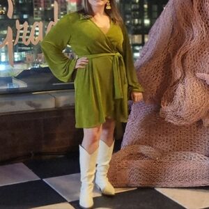 ❤️Princess Polly Green Collared Long Sleeve Wrap Dress Size 6